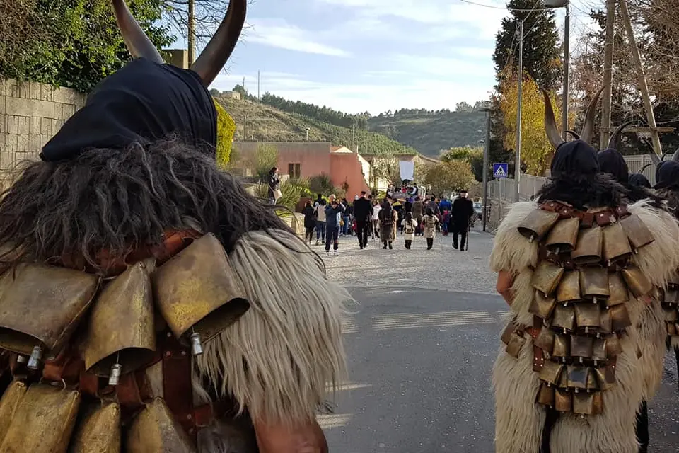 Una precedente edizione del Carnevale di Gesico (foto Pro loco)
