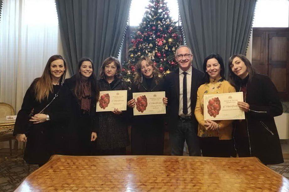 Natale in vetrina, grande successo a Sassari: premiate tre attività