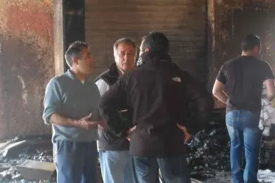 Il locale devastato dal rogo - foto Ungredda