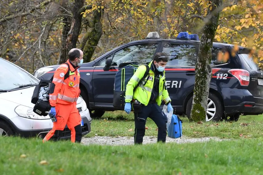 I sanitari arrivati sul posto (Ansa - Baracchi)