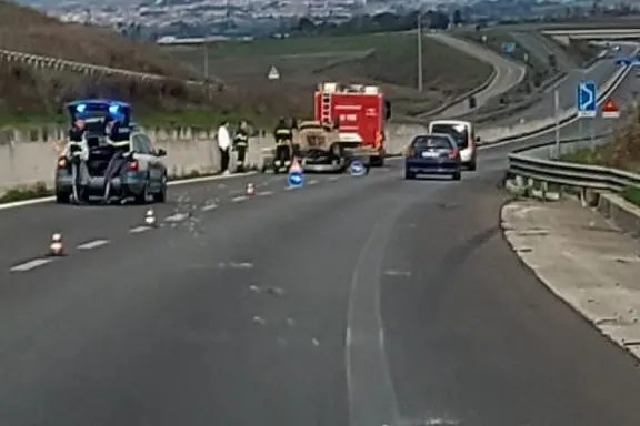 L'incidente (foto L'Unione Sarda)