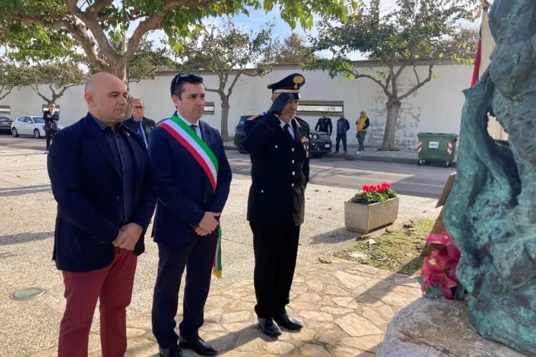 La cerimonia in piazza Nassiriya a Porto Torres (L'Unione Sarda - Pala)