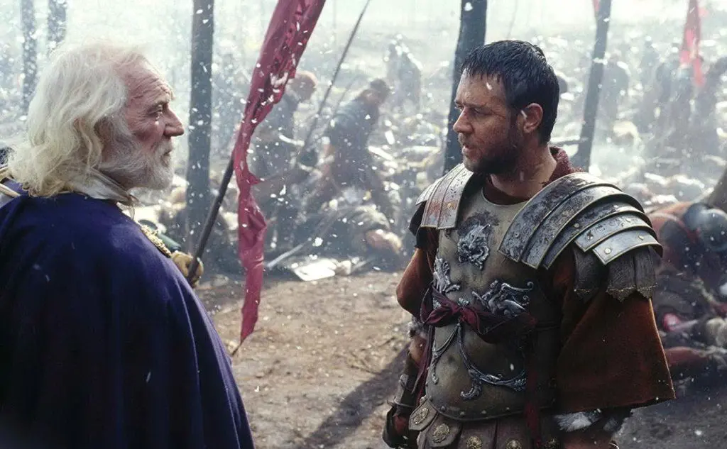 E Richard Harris, nei panni di Marco Aurelio