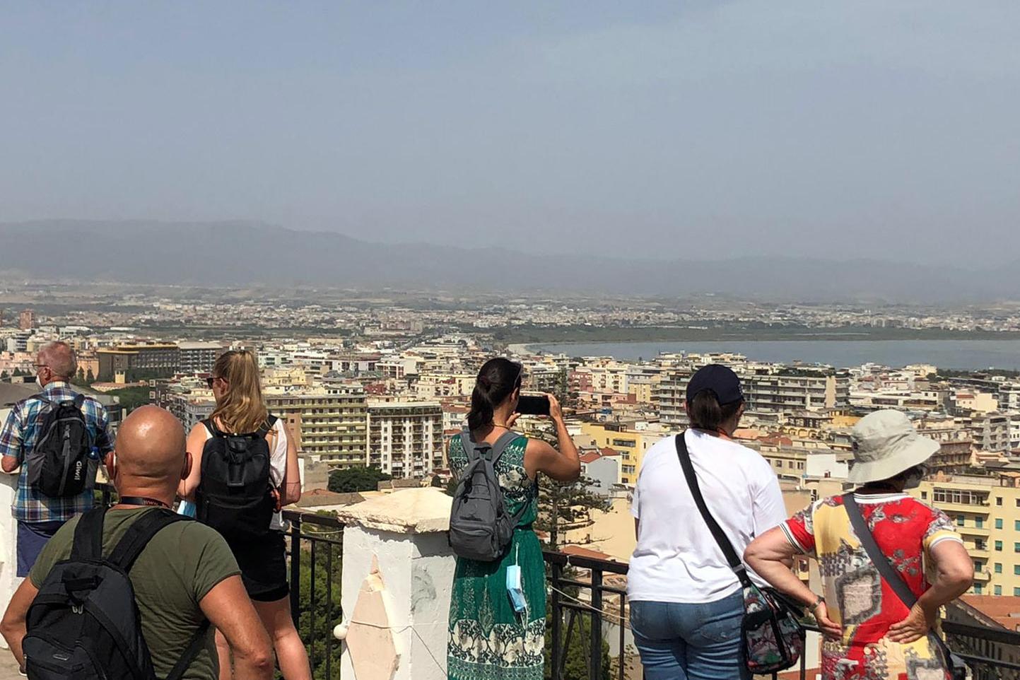 La Sardegna ambita dai turisti: hotel e resort verso il tutto esaurito per luglio e agosto
