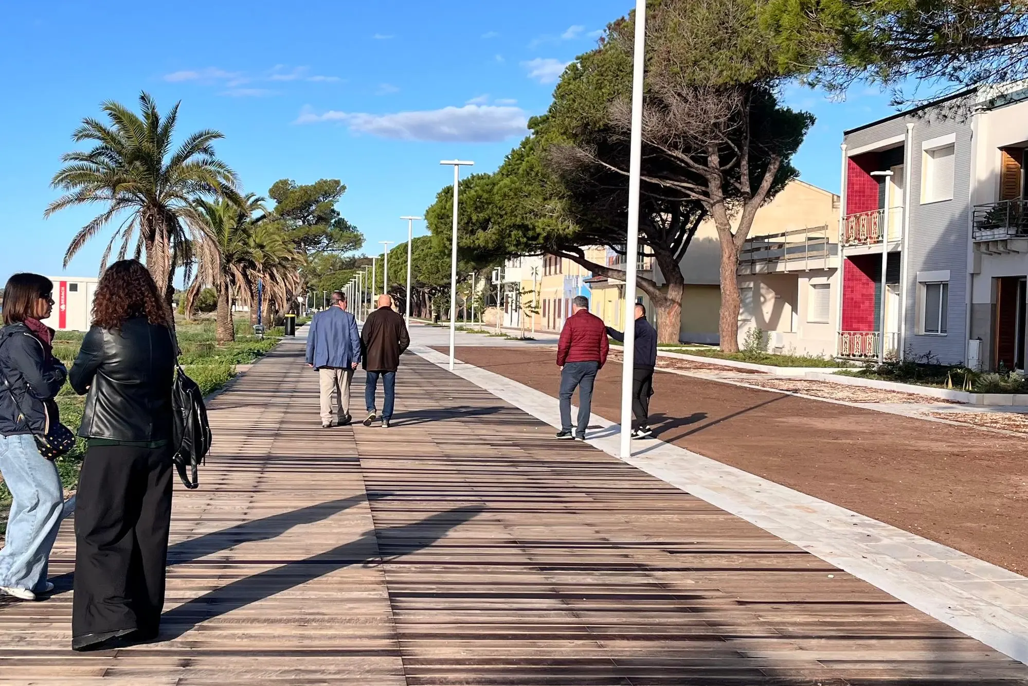 Il sopralluogo della commissione Lavori Pubblici sul lungomare di Torregrande