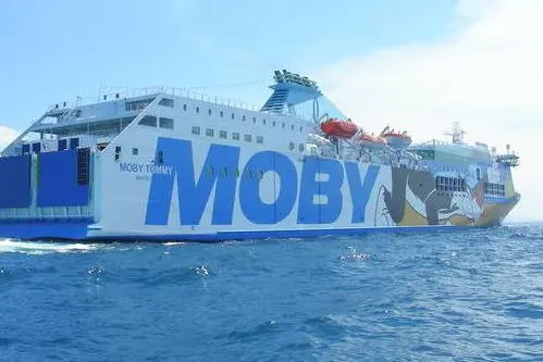 Il traghetto Tommy della Moby (foto Ansa)