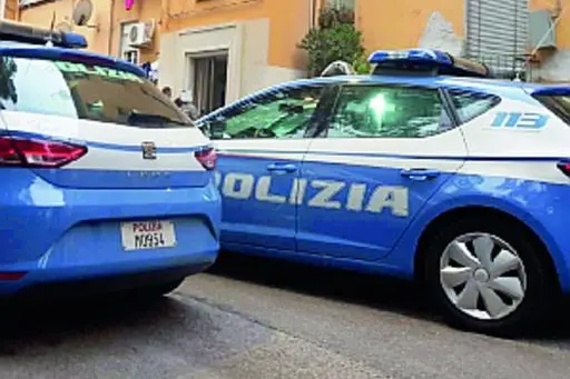 Auto della polizia (Archivio L'Unione Sarda)