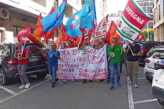 La manifestazione dei metalmeccanici del Sulcis a Cagliari (foto Ansa)