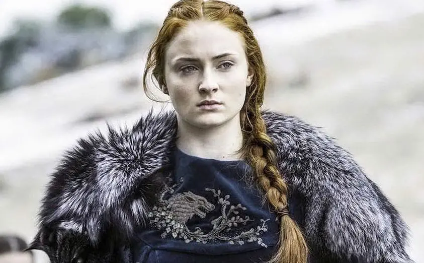 L'attrice nei panni di Sansa Stark nel Trono di Spade (foto da frame video)