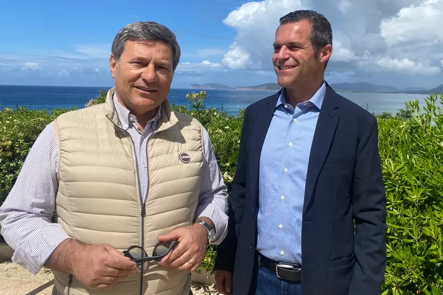 L'assessore Francesco Marinaro con il sindaco di Alghero, Raimondo Cacciotto