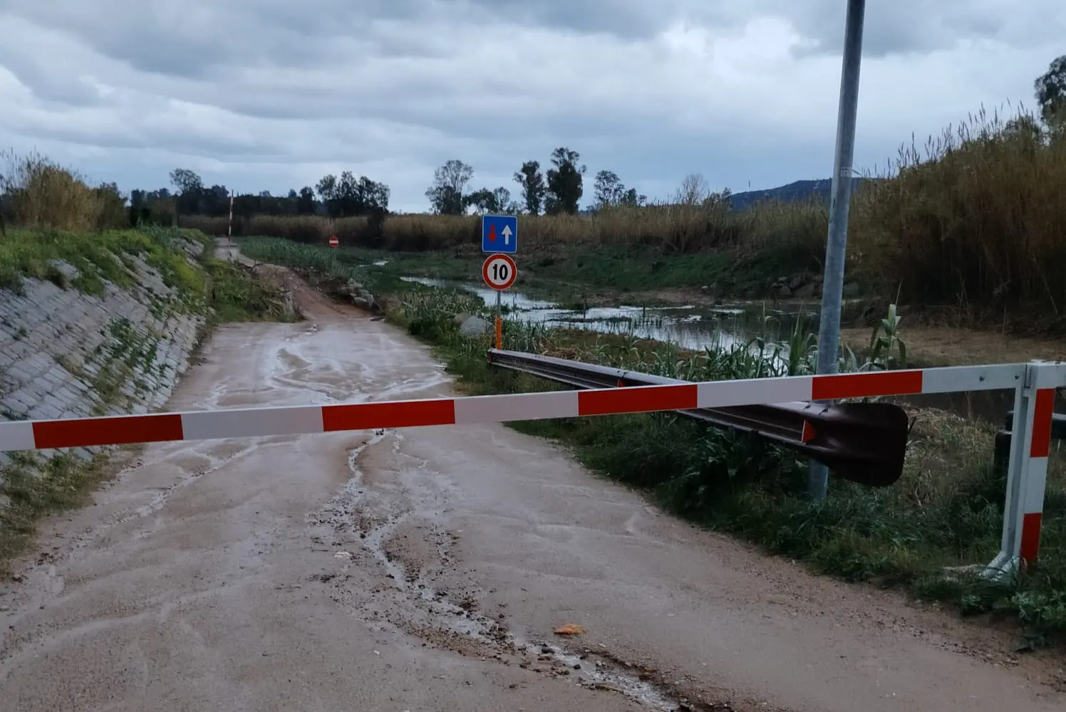 Il guado per Orrì chiuso per precauzione (foto concessa)