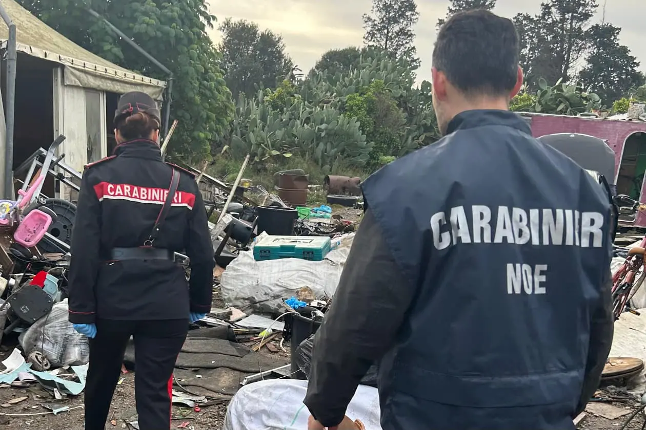 La discarica a Decimomannu (Foto carabinieri)