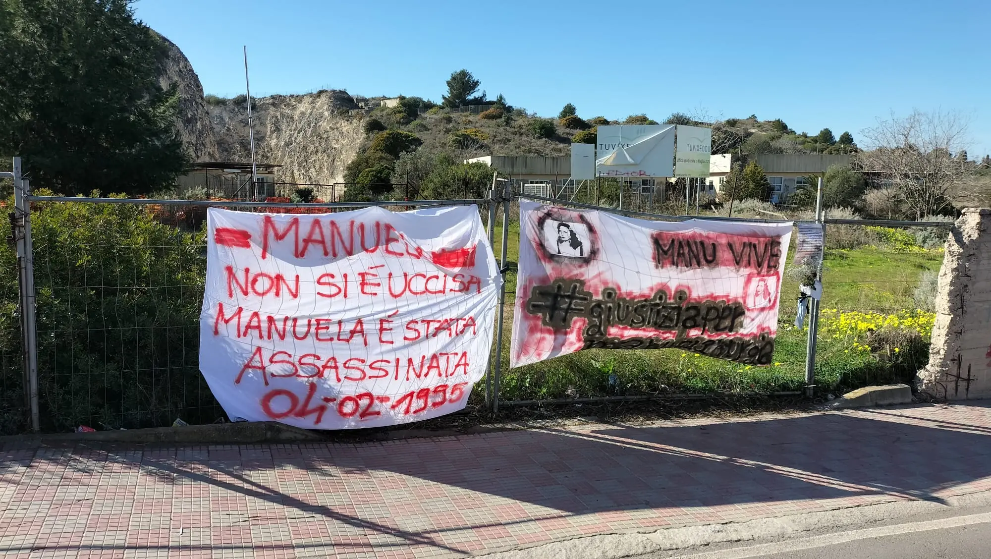 Striscioni per Manuela Murgia
