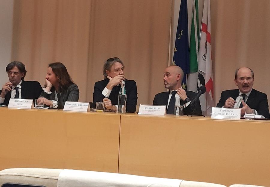 Il vice ministro: «Più trasparenza»