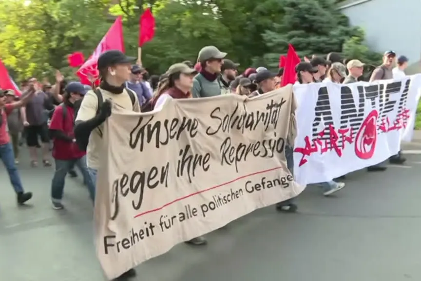 Proteste in Germania contro congresso partito estrema destra AfD