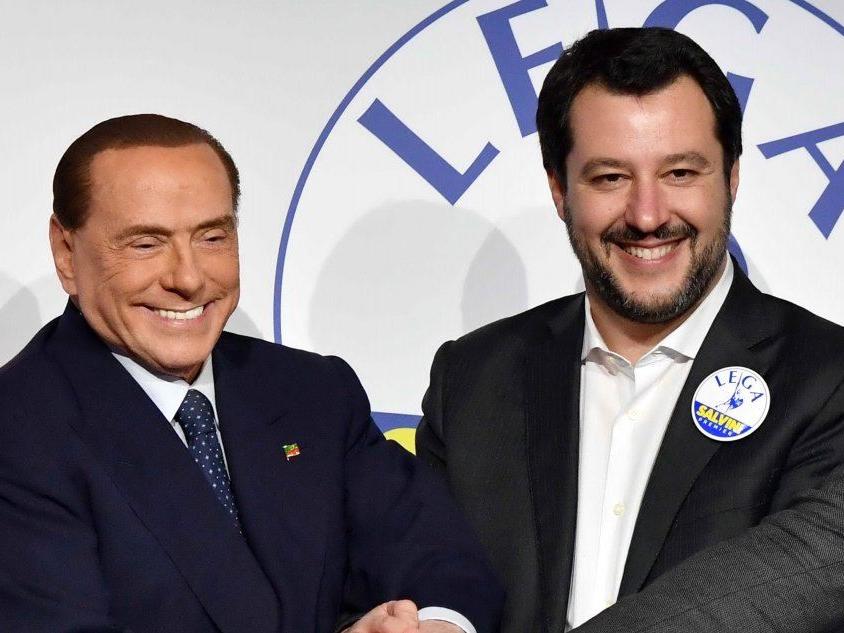 Governo: Salvini deve scaricare Berlusconi per allearsi con i grillini?