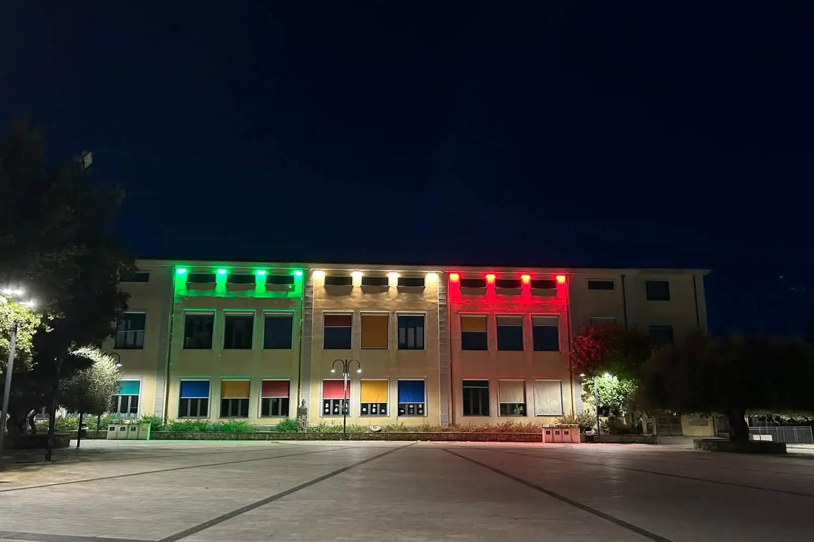 La scuola elementare illuminata