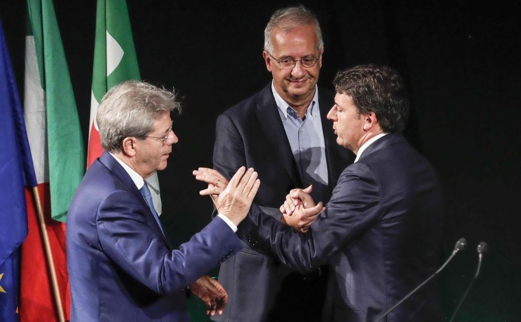Con Renzi e Gentiloni (Ansa)