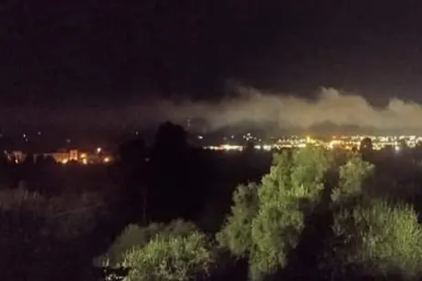 L'incendio di Piandanna a Sassari (foto L'Unione Sarda - Tellini)