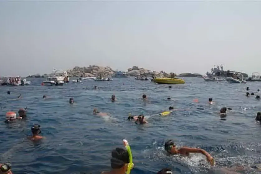 Le immersioni per la Madonna del naufrago (foto L'Unione Sarda - Serreli)