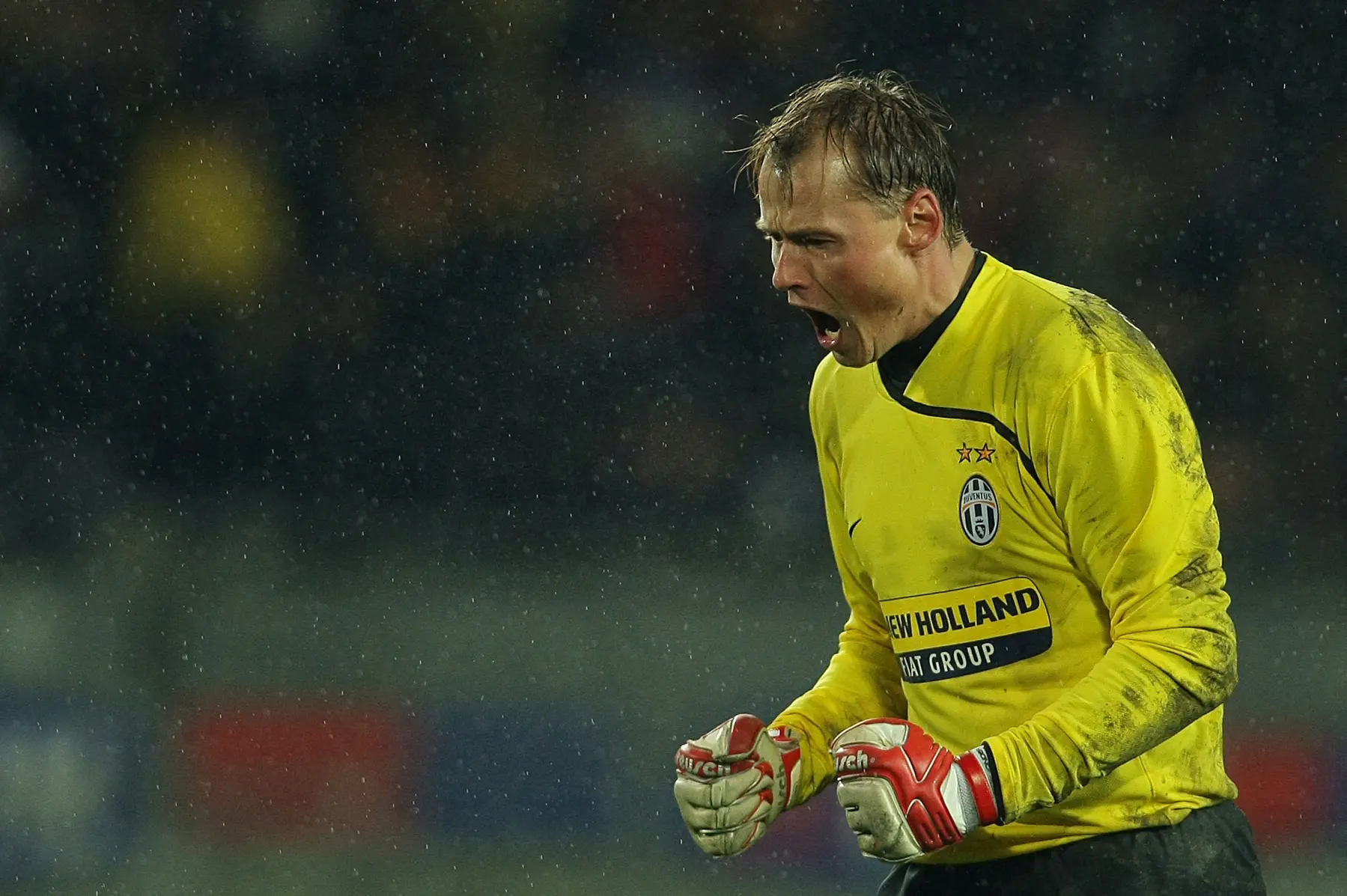 Alex Manninger con la maglia della Juventus (Foto Ansa)