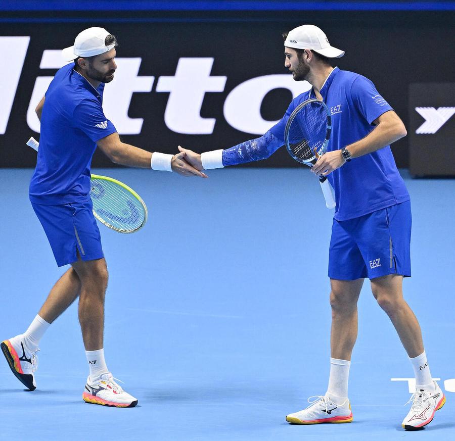 La notte di Sinner, brillano Bolelli e Vavassori