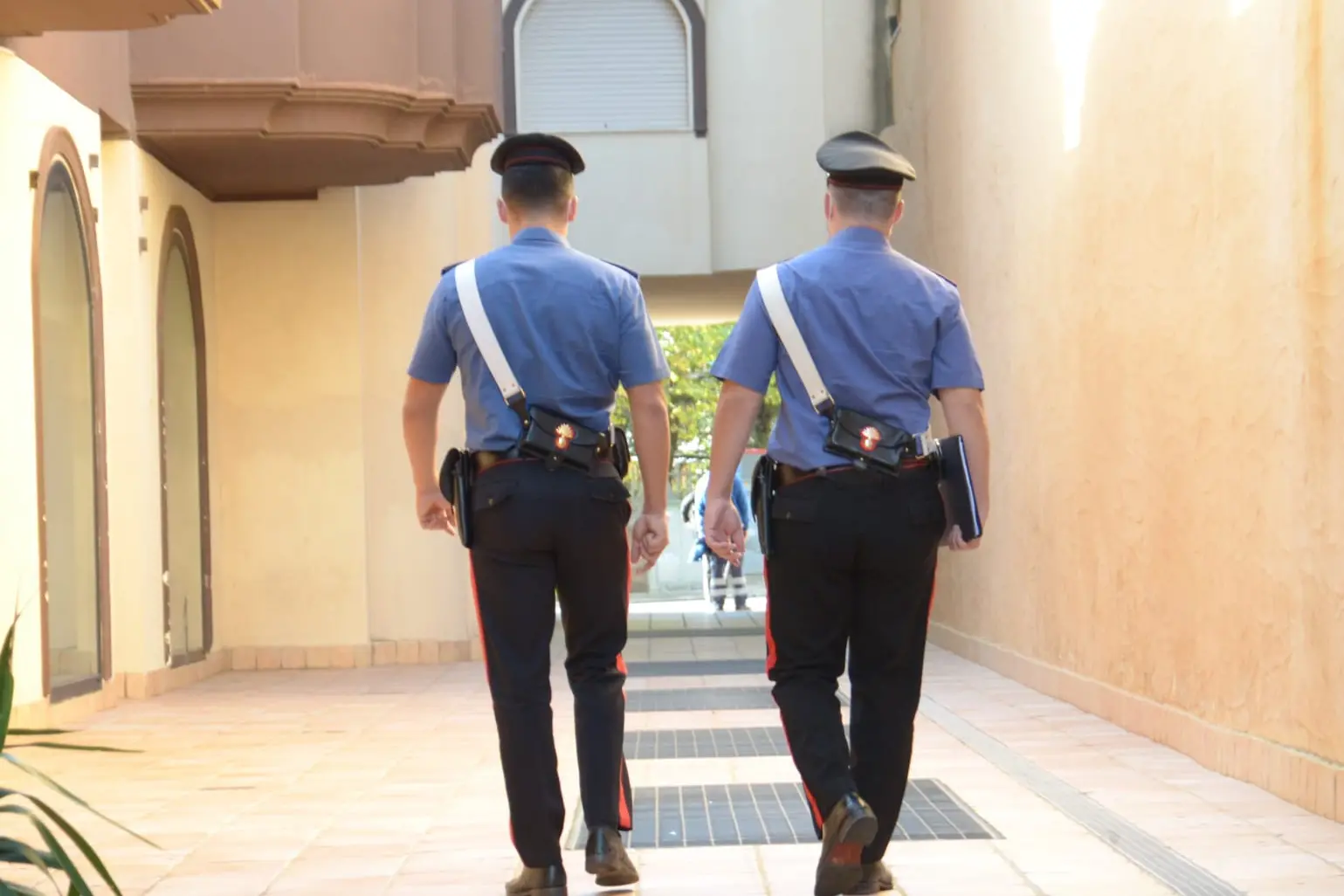 Maltrattamenti in famiglia e violenza sessuale, arrestato a Sestu (foto simbolo Carabinieri)