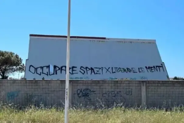 L'ex Bocciodromo a Porto Torres (foto Pala)