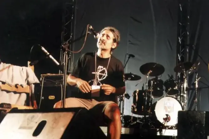 Francesco Pilu sul palco (Archivio L'Unione Sarda)