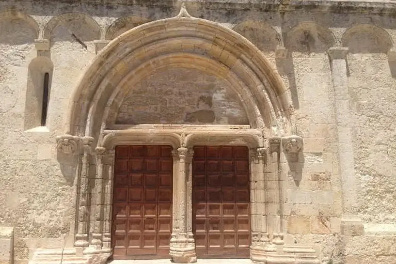 L'ingresso della Basilica di San Gavino