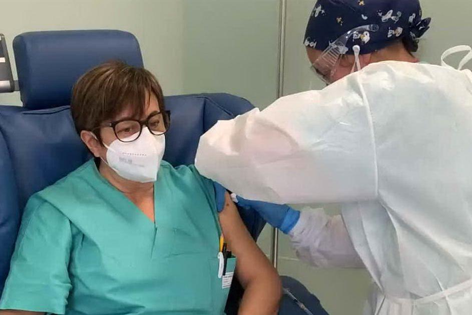 Ospedale di Sorgono, al via le vaccinazioni del personale sanitario