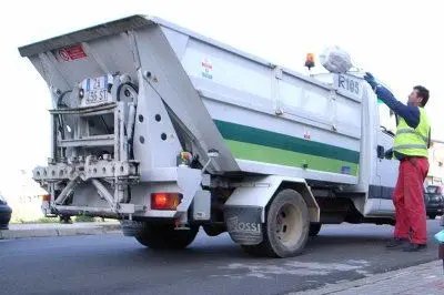 Servizio di raccolta di rifiuti urbani - foto d'archivio