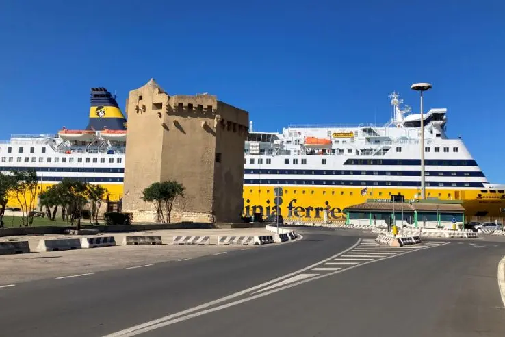 Corsica Ferries a Porto Torres (foto Pala)