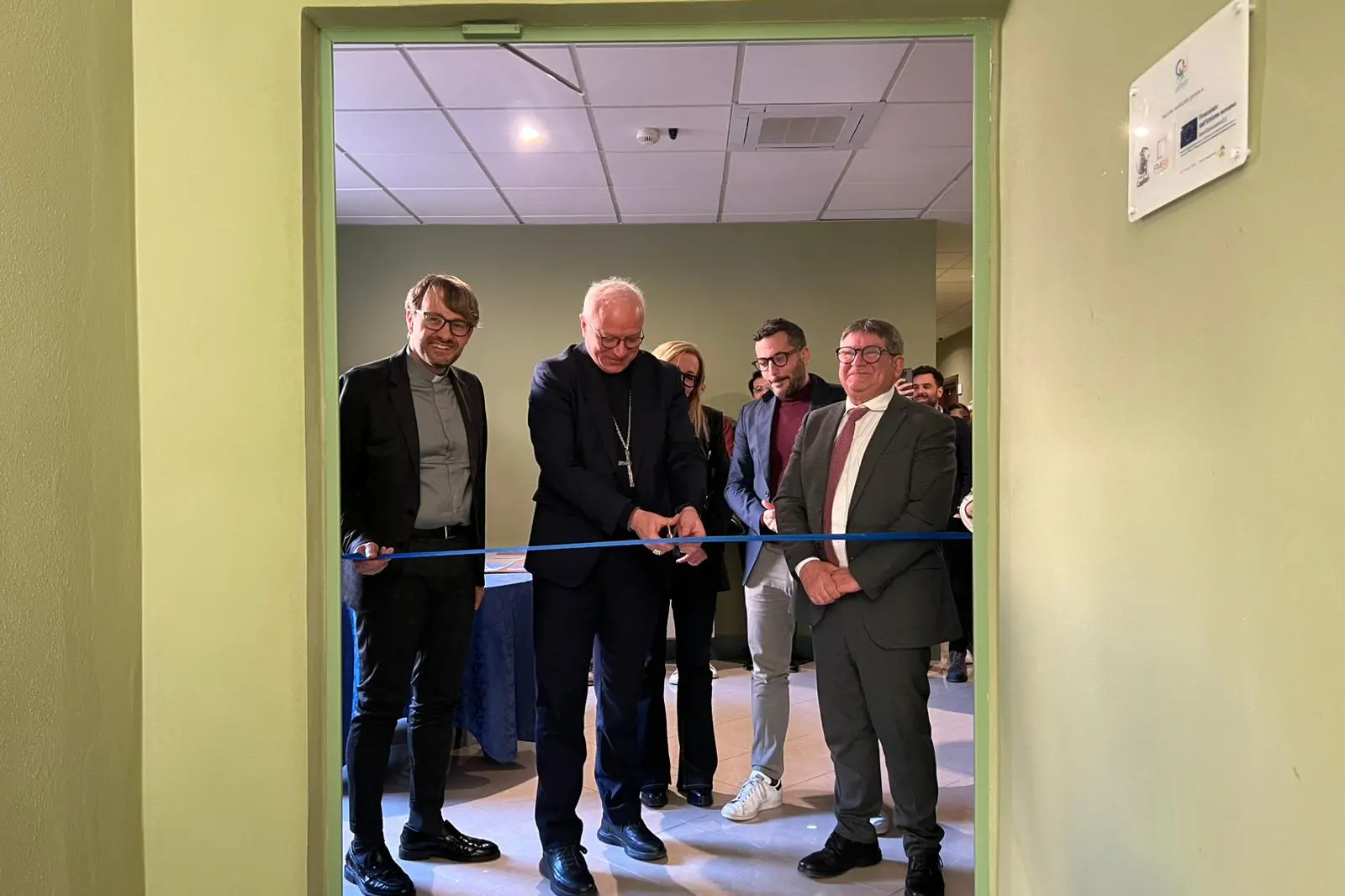 Il taglio del nastro della nuova ala del college Sant'Efisio