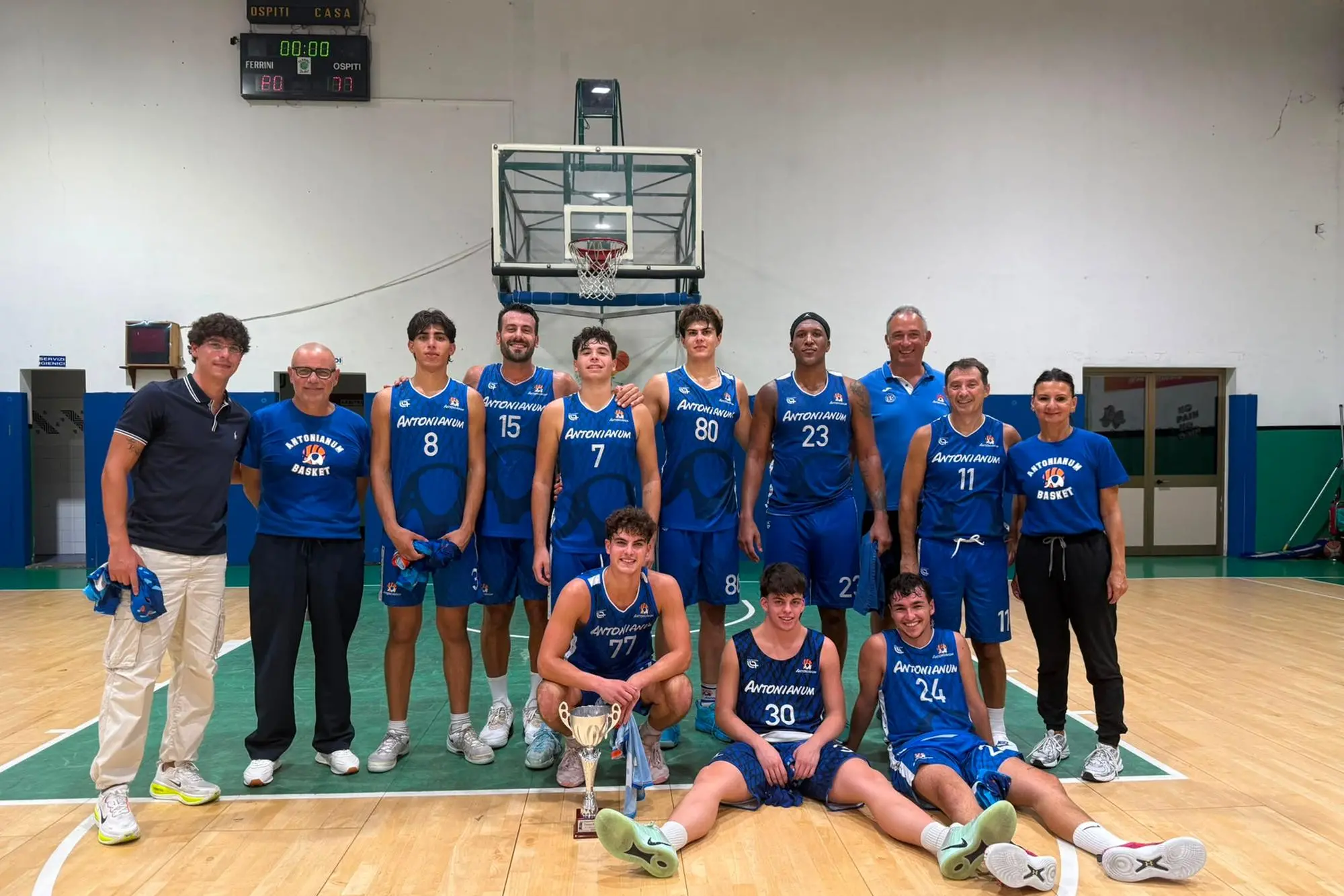 Foto di squadra dell'Antonianum Quartu (foto Antonianum Basket)