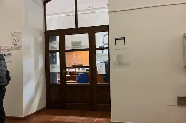L'ufficio anagrafe del Comune di Oristano (foto Sara Pinna)