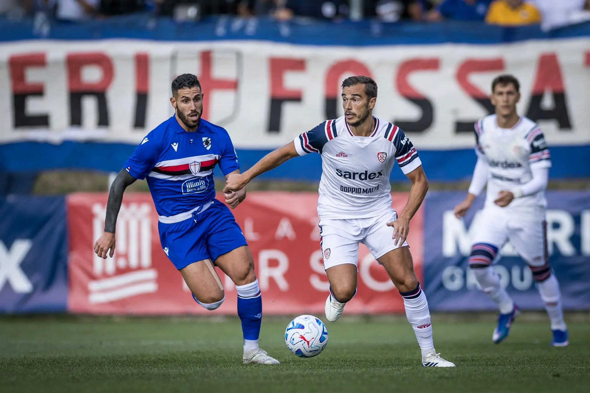 Harry Winks nell'amichevole Cagliari-Sampdoria (foto Valerio Spano)