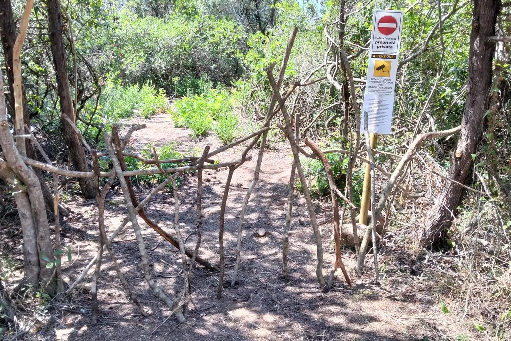 Il punto di accesso del raid notturno a Cala Finanza (foto L'Unione Sarda)