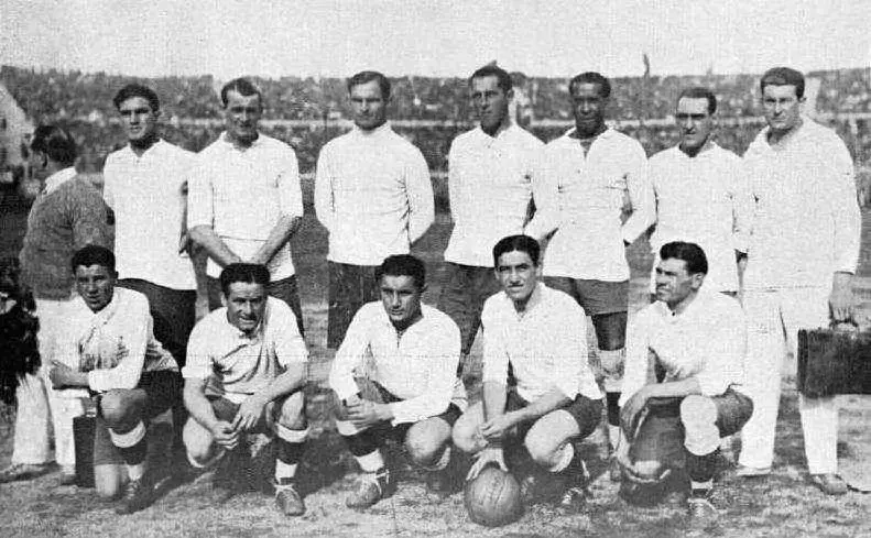 #AccaddeOggi: 13 luglio 1930, in Uruguay il primo campionato mondiale di calcio, se lo aggiudicano i padroni di casa