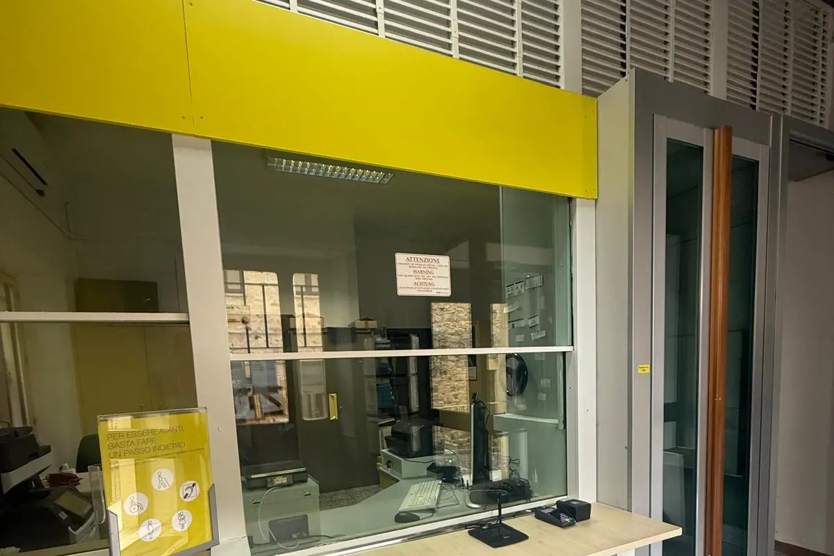 L'Ufficio Postale di Sini (foto concessa)