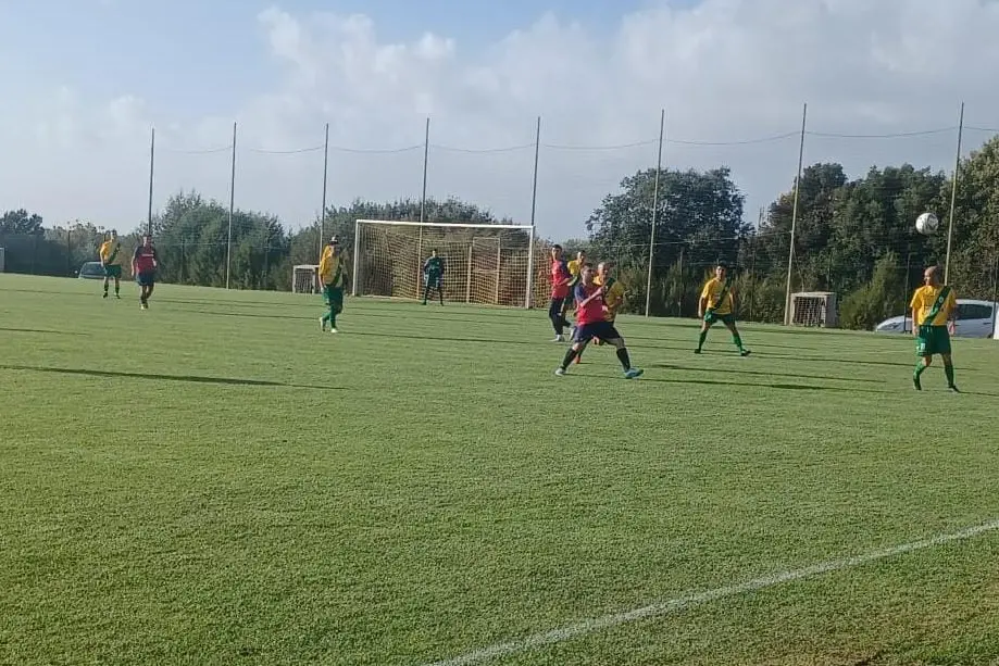 Una gara allo stadio di Masainas. (foto Scano)