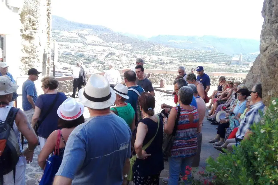 Turisti in visita al Castello dei Doria