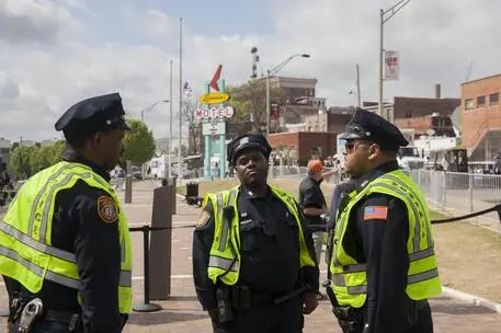 Poliziotti a Memphis, Usa (foto Ansa)