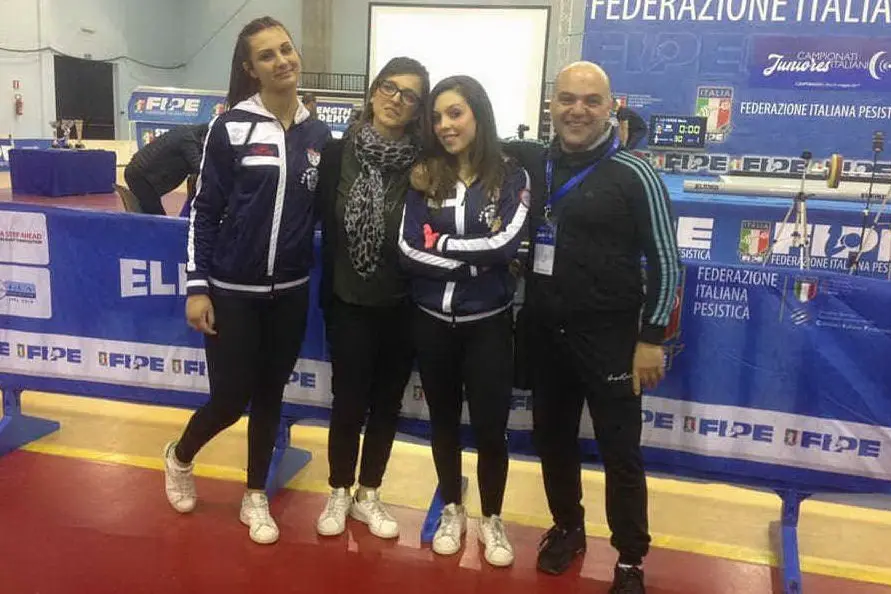 Da destra: Alice Meloni, Sonia Curreli (presidente Universit Sport), Giulia Corbu e Gonario Corbu