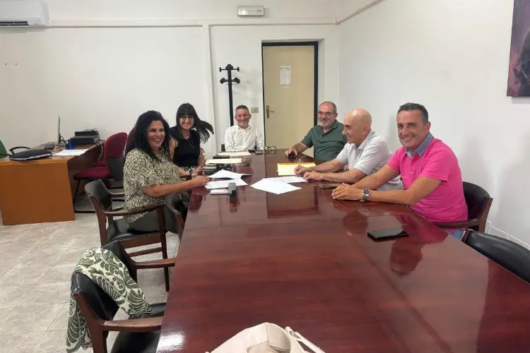 L'incontro istituzionale a Castelsardo (foto concessa)