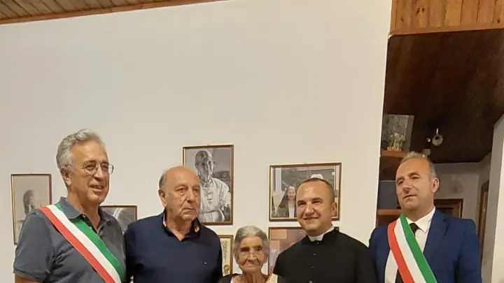 https://immagini.unionesarda.it/version/c:YzcwMDg1ZmUtNjNlZi00:ZjdkNmY3OWMtODJiYS00/image.webp?f=16:9