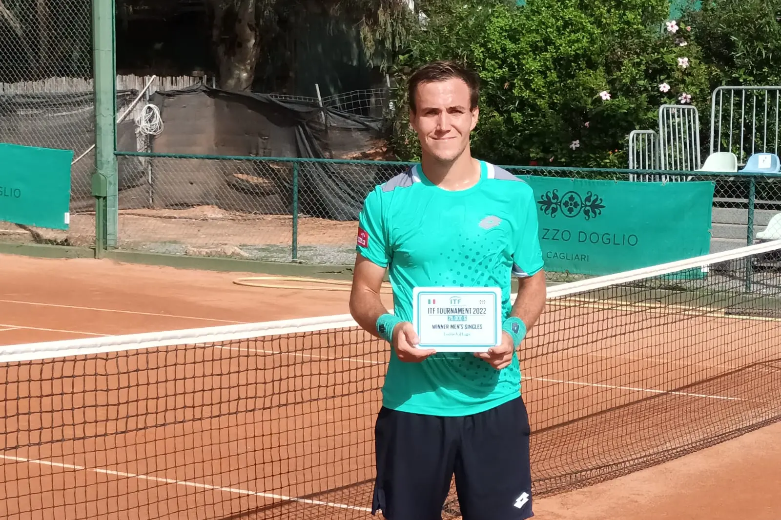 Premiazione per il vincitore del singolare maschile Daniel Michalski (foto L'Unione Sarda - Burruni)
