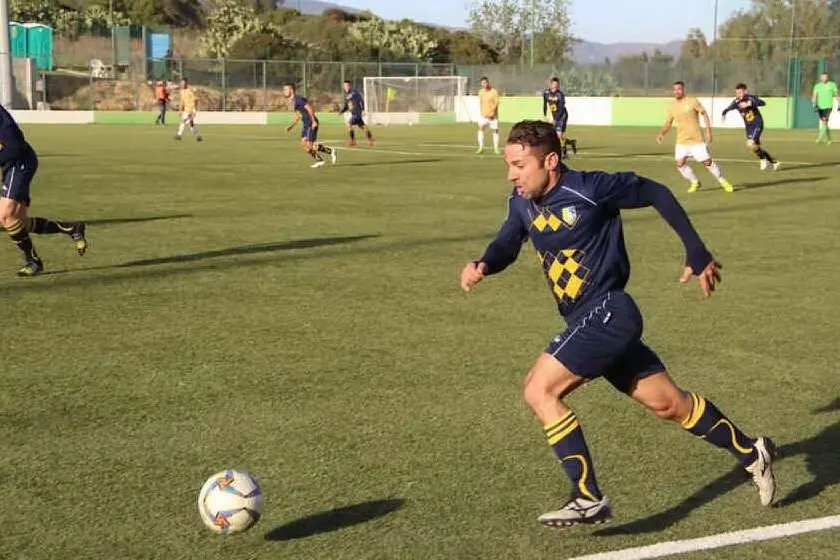Mirko Onano, centrocampista del Villasimius (foto L'Unione Sarda - Andrea Serreli)