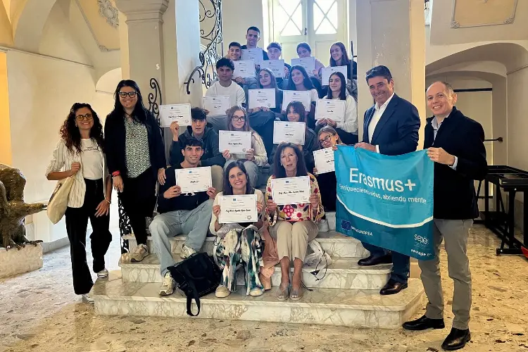 Gli studenti spagnoli accolti a Porto Torres (foto concessa)