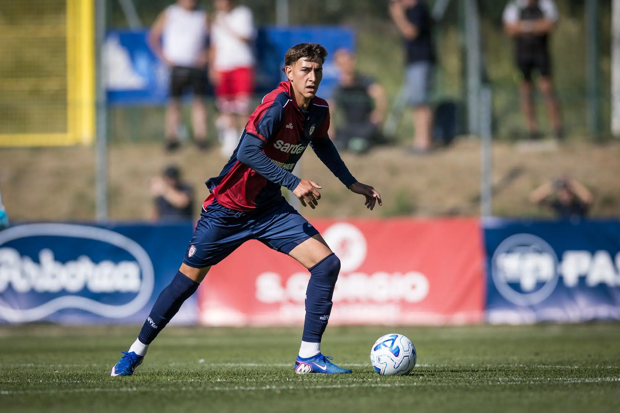 Juan Rodriguez, difensore del Cagliari (foto Valerio Spano)
